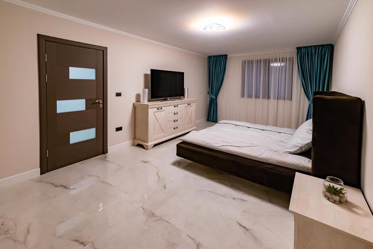 Apartamento Moky Rezident 2 Arad Exterior foto