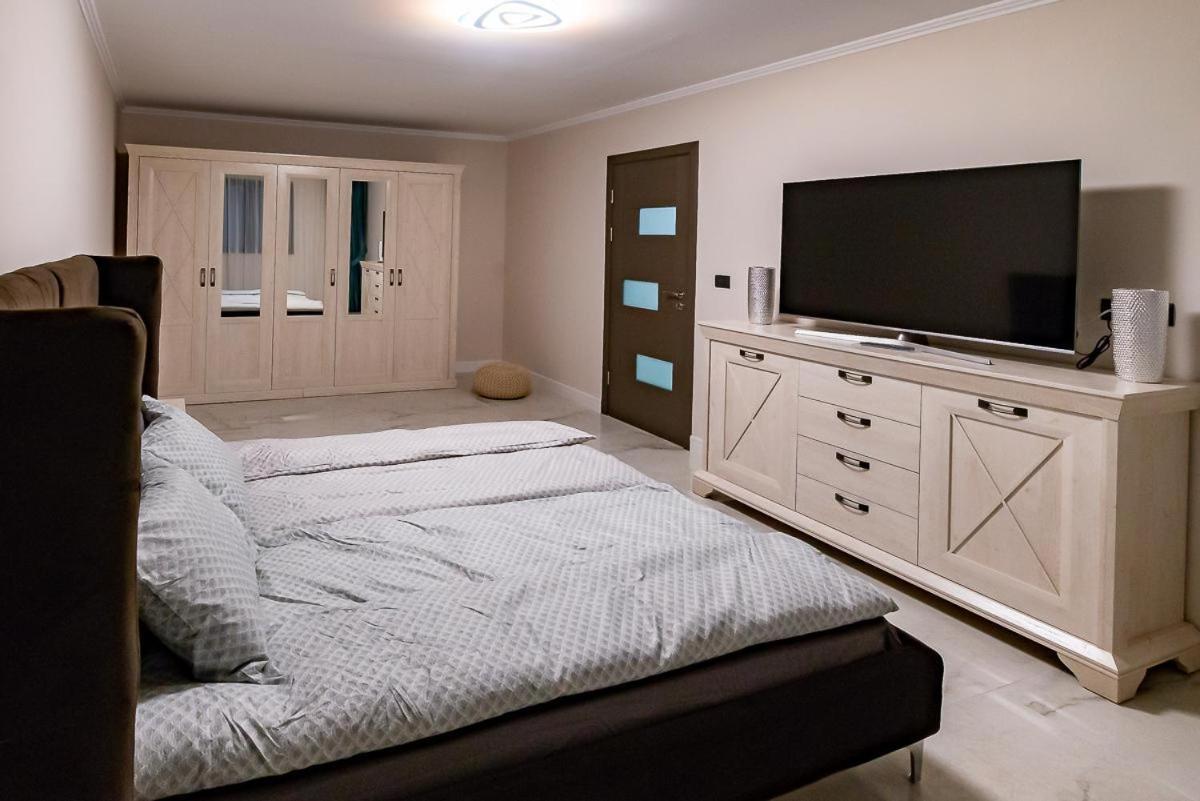 Apartamento Moky Rezident 2 Arad Exterior foto