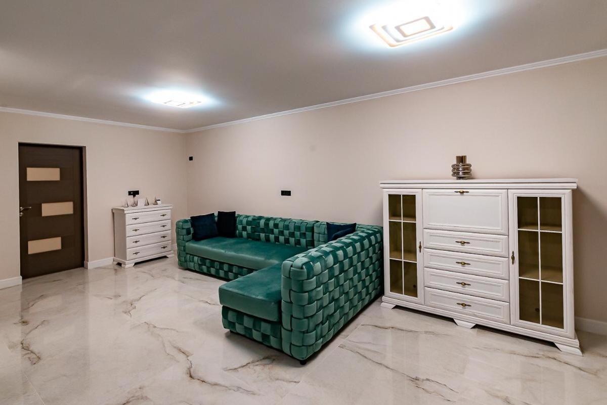 Apartamento Moky Rezident 2 Arad Exterior foto